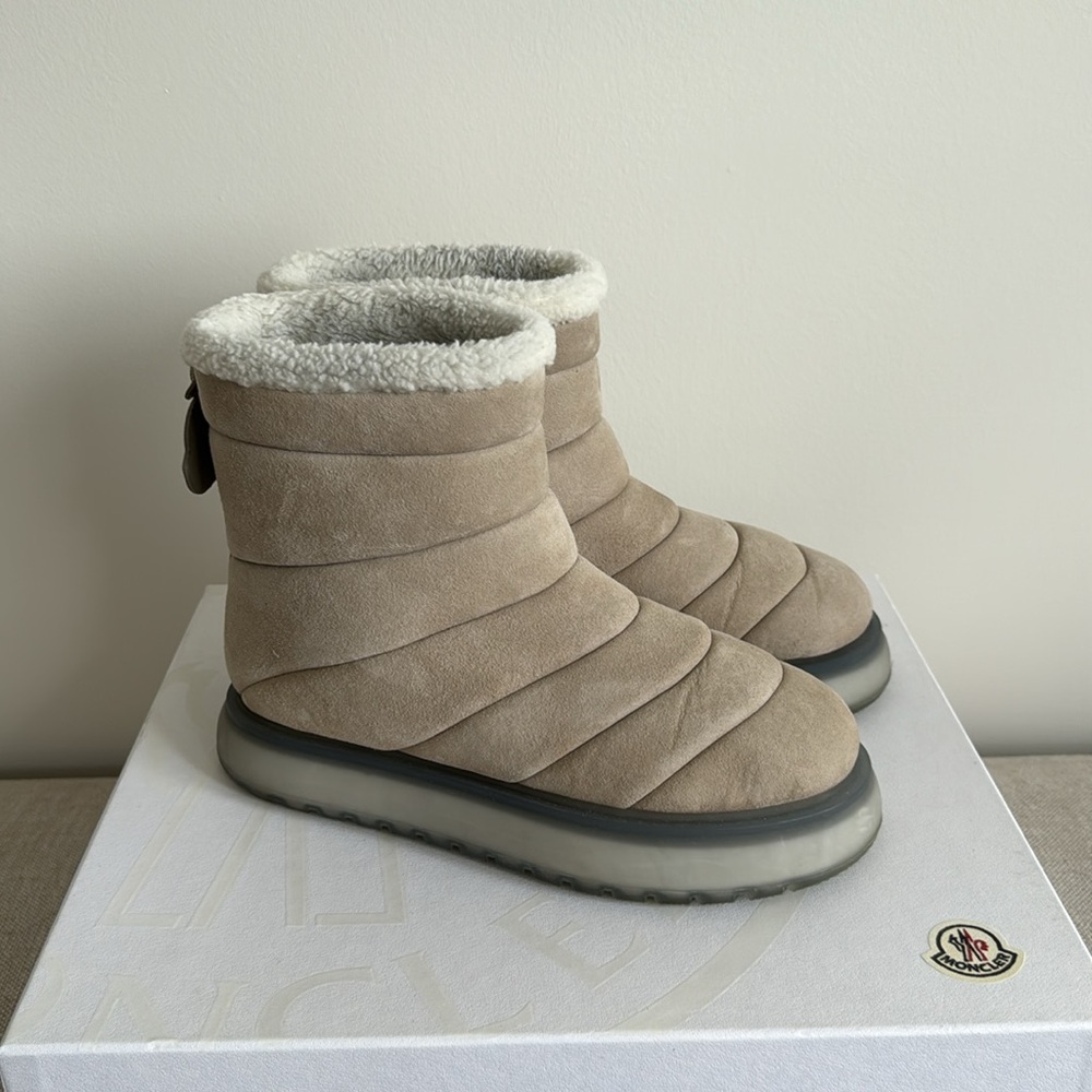 Moncler Hermosa Snow Boots in Beige, Size 38